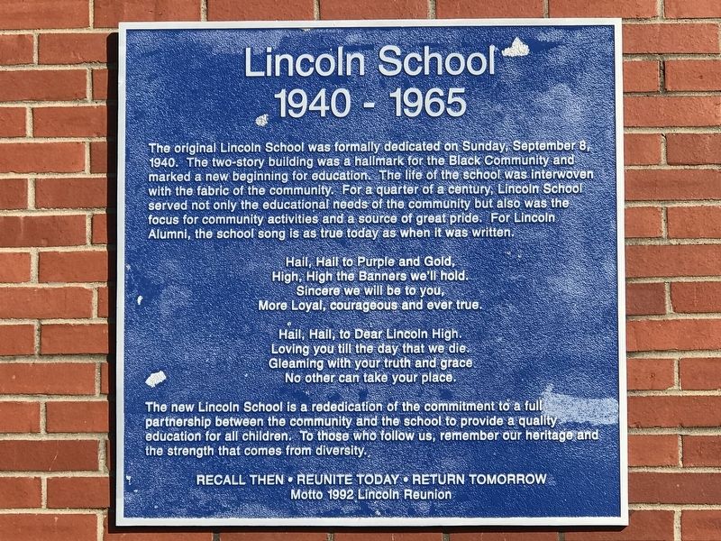 Lincoln School Marker image. Click for full size.