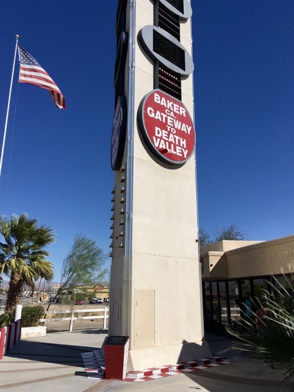World’s Tallest Thermometer Marker. Click for full size. World’s Tallest Thermometer Marker image. Click for full size.