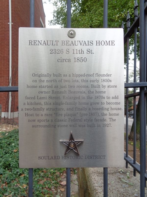 Renault Beauvais Home Marker image. Click for full size.