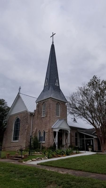 Main entrance of the Saint Paul's Episcopal Church and marker. image. Click for full size.