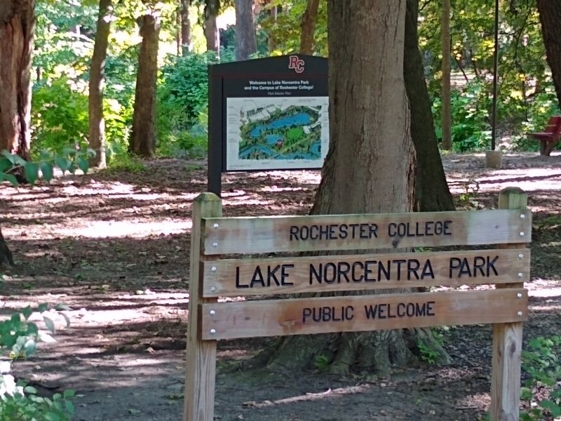 Lake Norcentra Park Sign image. Click for full size.