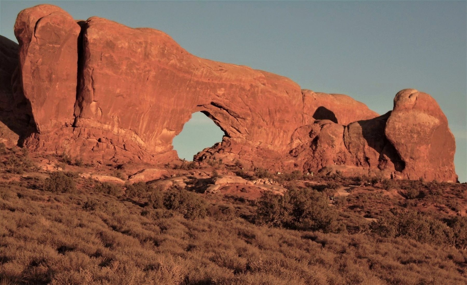 North Window Arch image. Click for full size.
