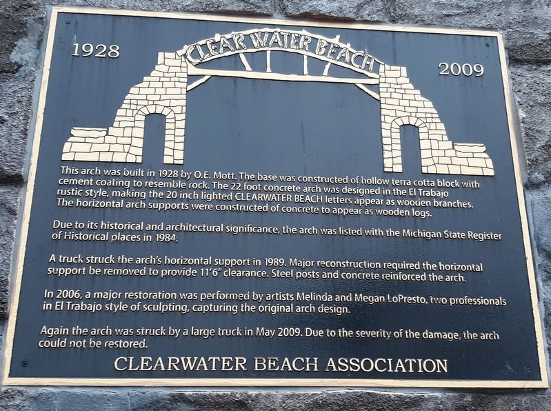 Clearwater Beach Entrance Marker image. Click for full size.