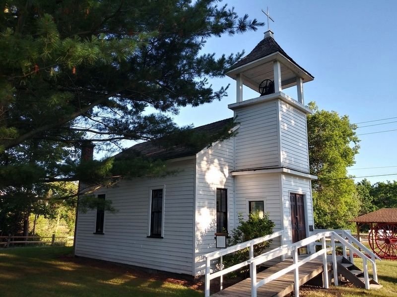 Clare Bailey Chapel and Marker image. Click for full size.