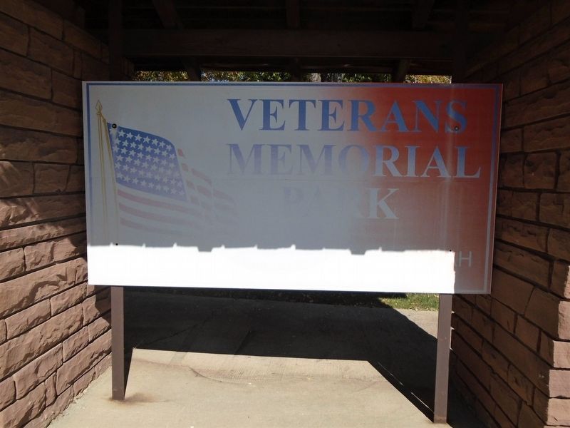 Veterans Memorial Park Sign image. Click for full size.
