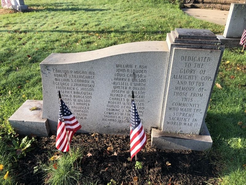 World War II Memorial [Left plaque] image. Click for full size.