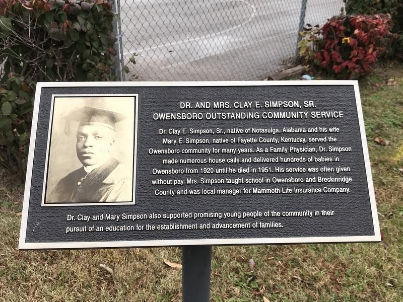 Dr. and Mrs. Clay E. Simpson, Sr. Marker image. Click for full size.