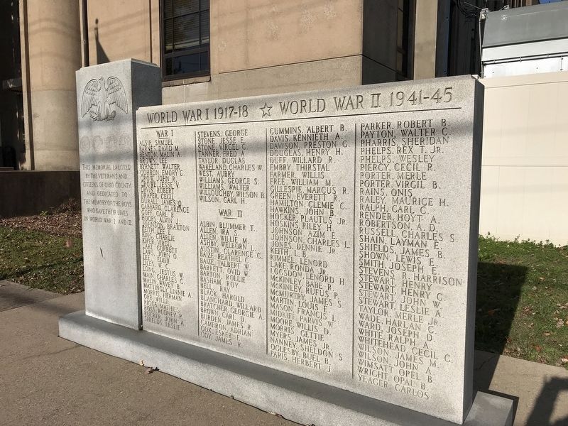 Ohio County World Wars Memorial image. Click for full size.