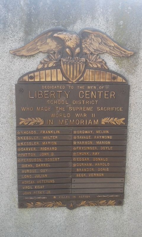Liberty Center W.W.II Memorial image. Click for full size.