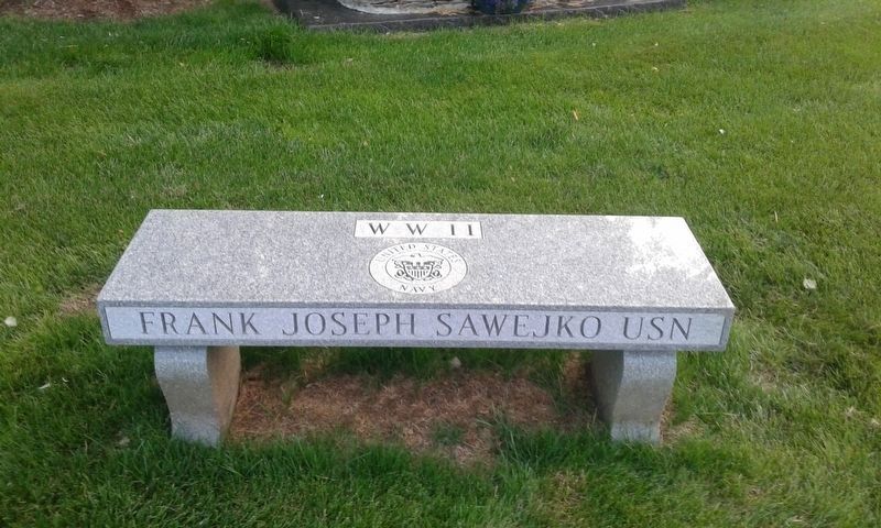 Veterans' Memorial Green Bench image. Click for full size.