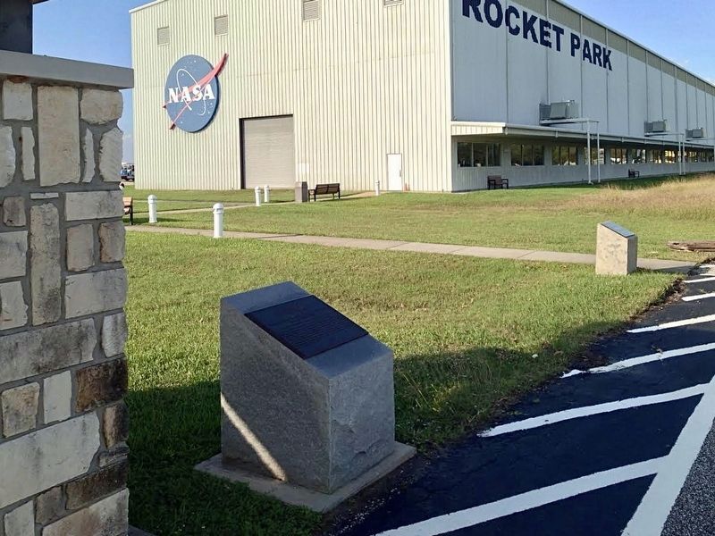 Johnson Space Center Marker image. Click for full size.
