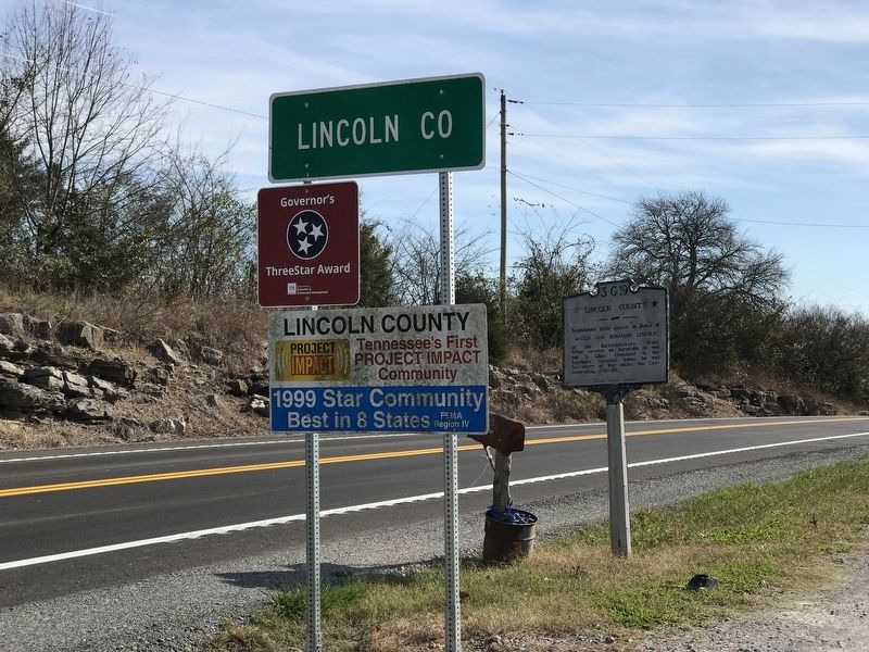 Lincoln County Marker (far view) image. Click for full size.