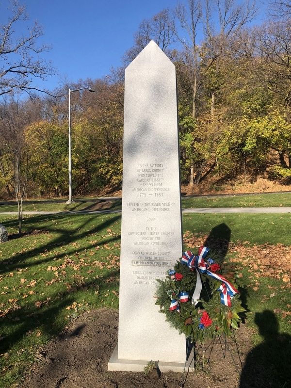 American Revolutionary War Memorial image. Click for full size.