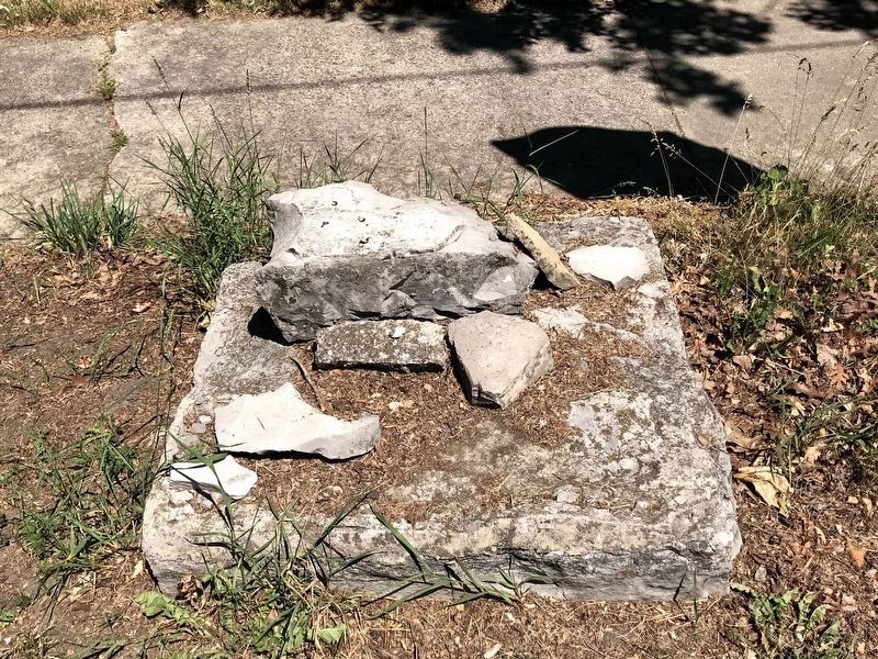 Stepping Stone to Bay Port Hotel image. Click for full size.