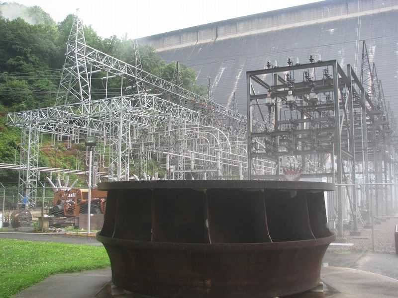 Fontana Dam Turbine Exhibit image. Click for full size.