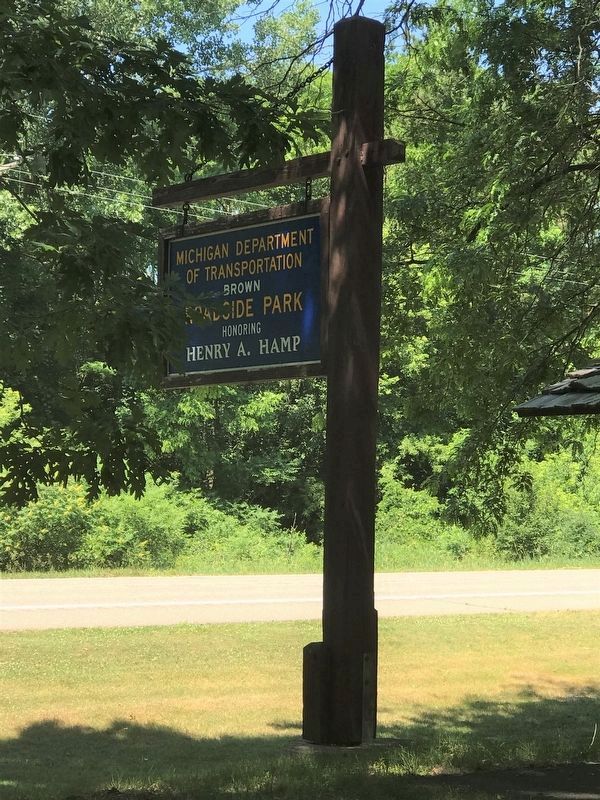 Brown Roadside Park Sign image. Click for full size.