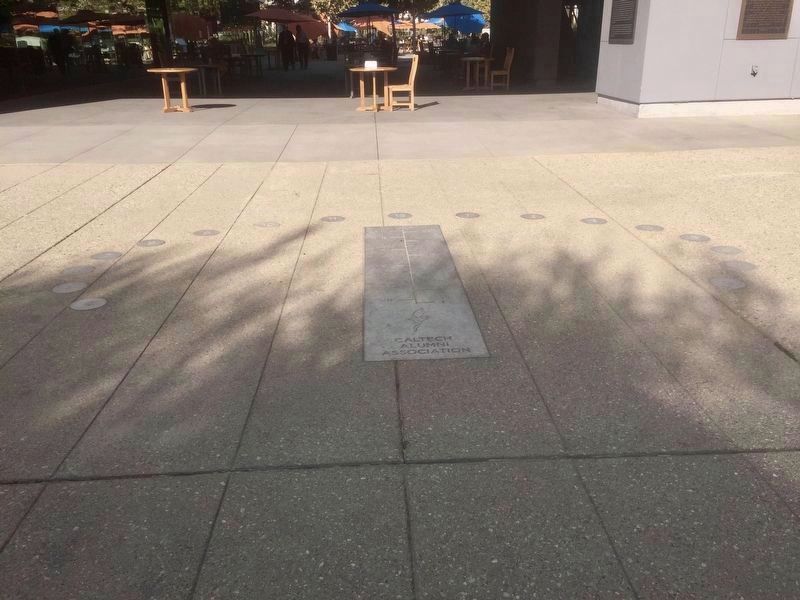 Analemmatic Sundial image. Click for full size.