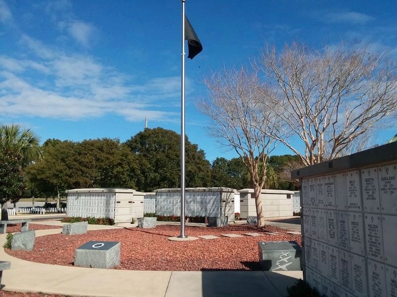 Departed Shipmates & Ladies Memorial image. Click for full size.