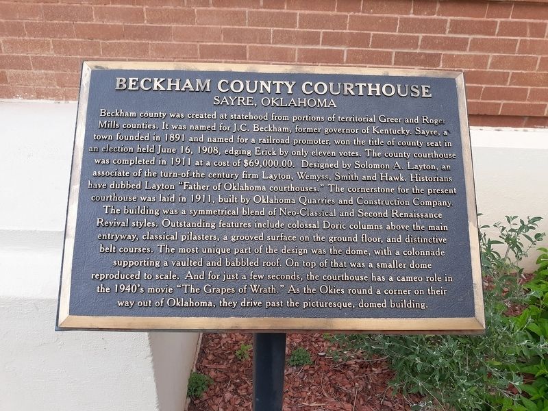 Beckham County Courthouse Marker image. Click for full size.