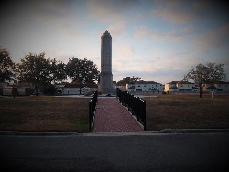 Veterans Memorial image. Click for full size.