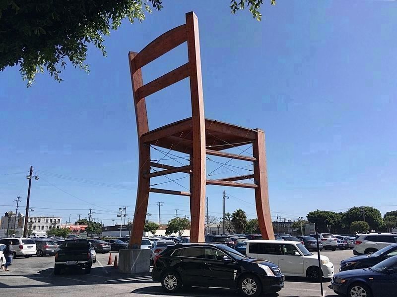 A Photo of the "Giant Chair" in Los Angeles, California image. Click for full size.