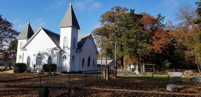 The Reeves Chapel with Marker and Cemetery image. Click for full size.