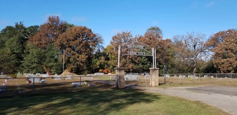 The view of the New Mine Cemetery from the parking lot. image. Click for full size.