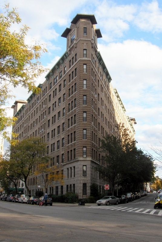 The Grinnell, at 800 Riverside Drive. Click for full size. The Grinnell, at 800 Riverside Drive image. Click for full size.