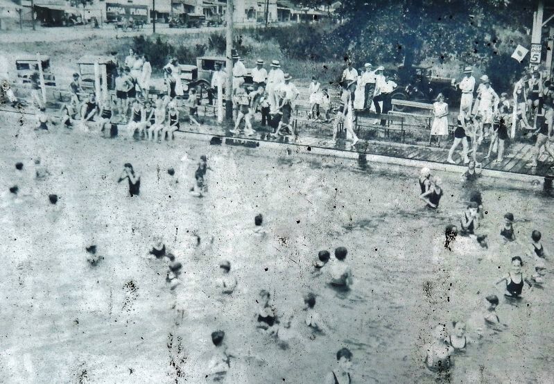 Marker detail: Forest Park Swimming Pool image. Click for full size.