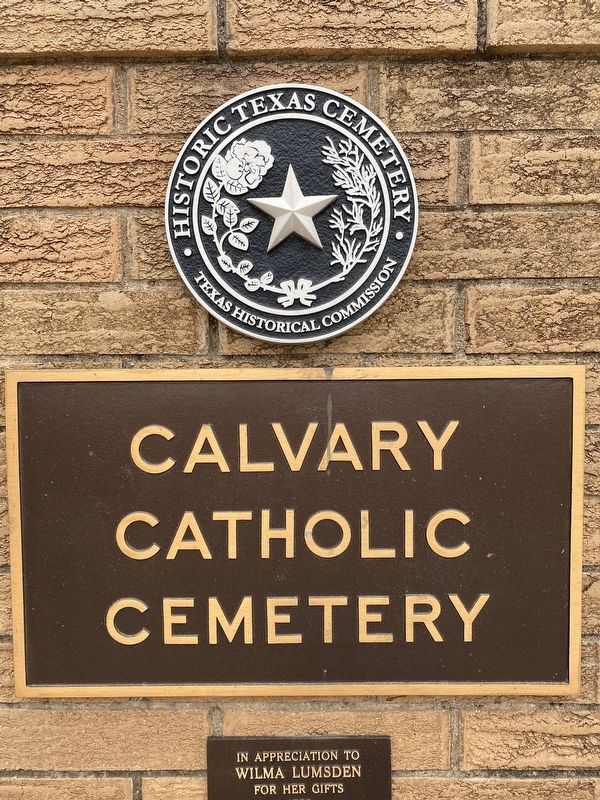 Calvary Catholic Cemetery image. Click for full size.
