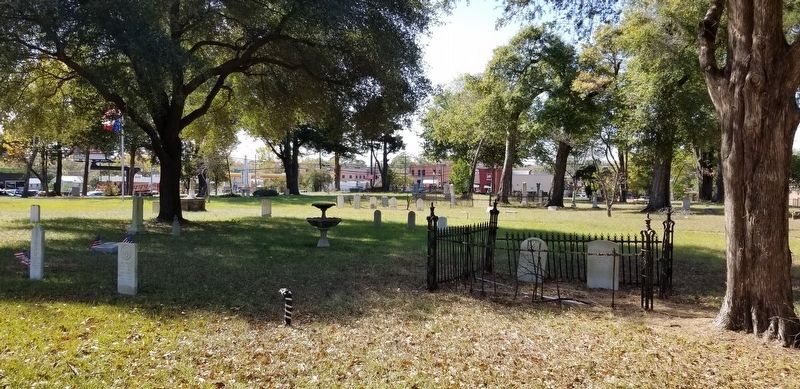 Old Livingston Cemetery. Click for full size. Old Livingston Cemetery image. Click for full size.