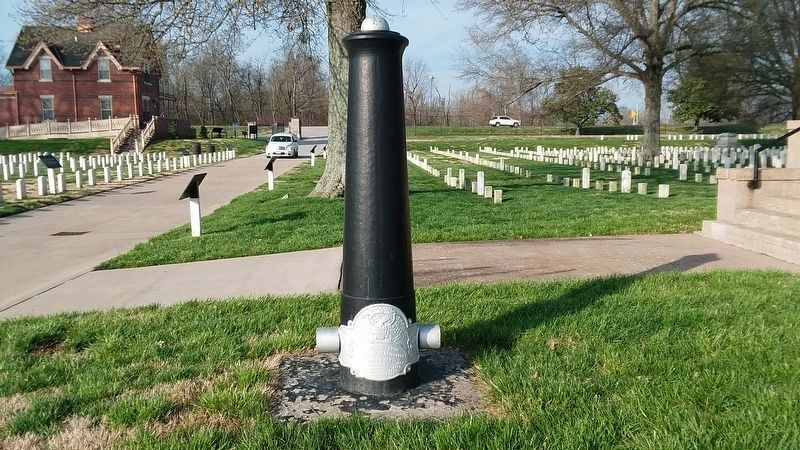 Mound City National Cemetery Marker. Click for full size. Mound City National Cemetery Marker image. Click for full size.