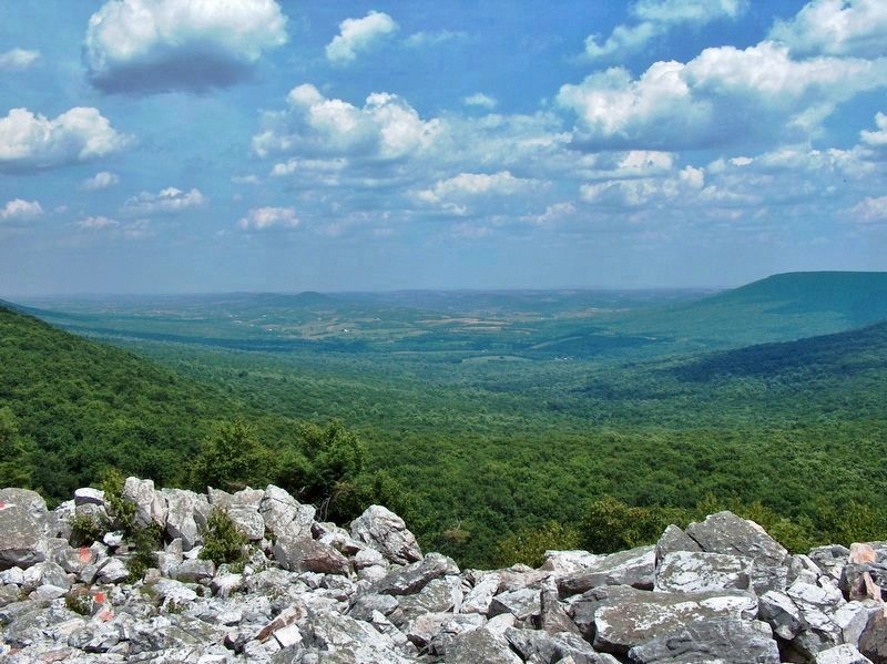 Hawk Mountain Sanctuary Lookout image. Click for full size.
