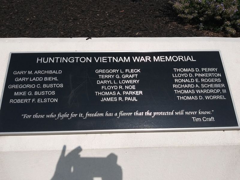 Huntington Vietnam War Memorial image. Click for full size.