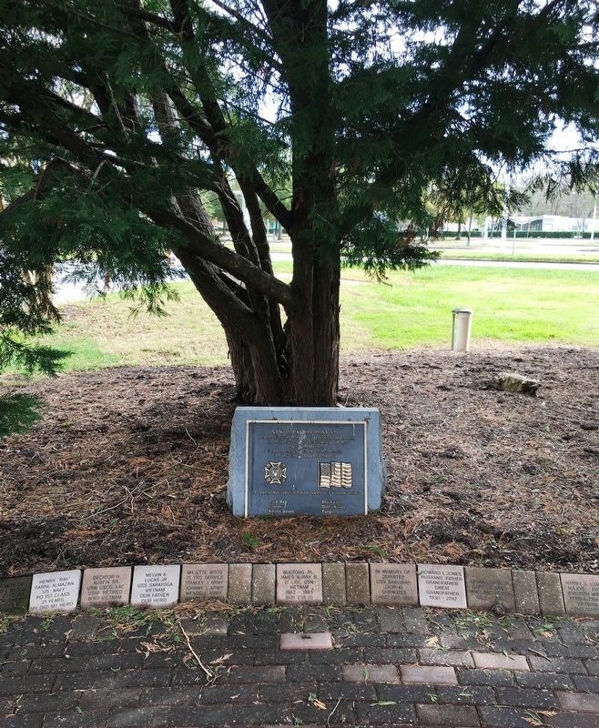 VFW Veterans Memorial image. Click for full size.