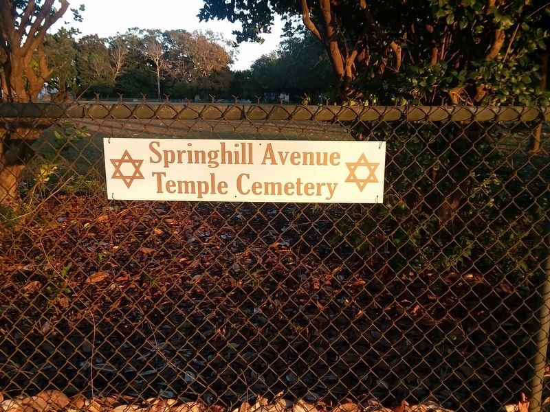 Sha'arei Shomayim Cemetery Marker image. Click for full size.