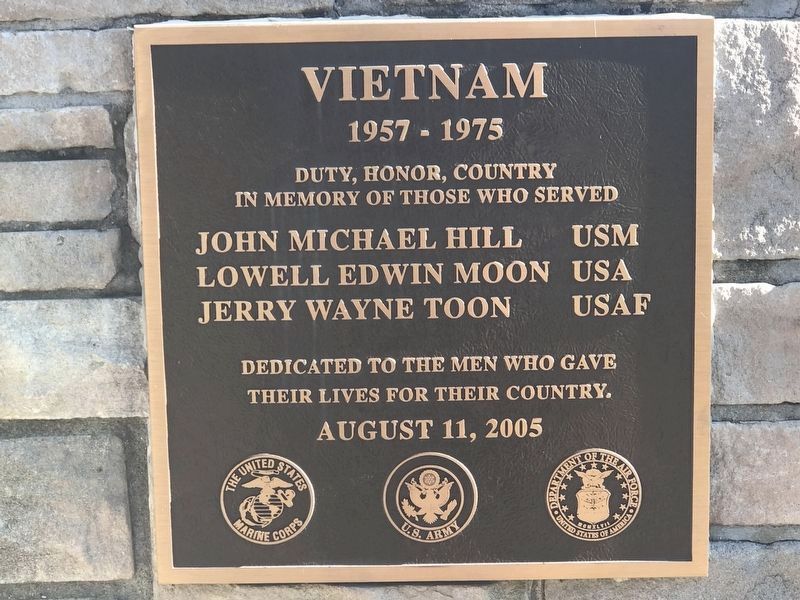 Middletown Veterans Memorial Detail — Vietnam War image. Click for full size.