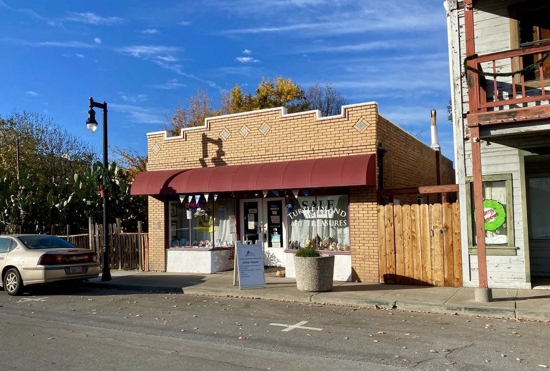 K. Nakano Co. Store and Marker image. Click for full size.