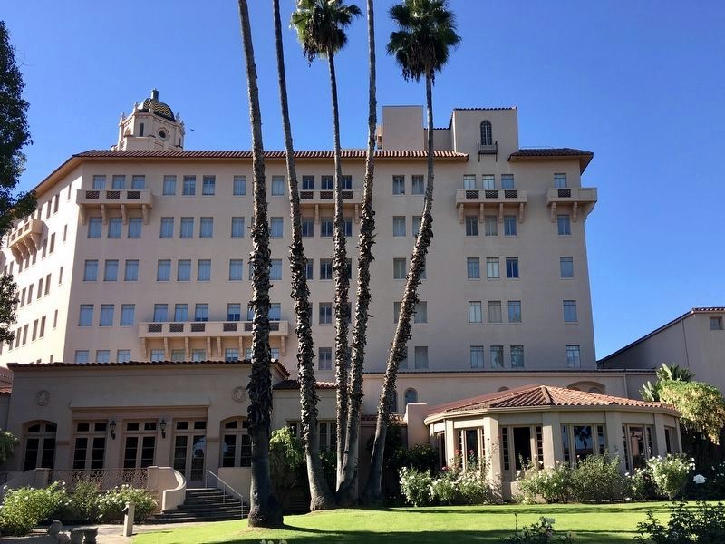 Vista del Arroyo Hotel image. Click for full size.