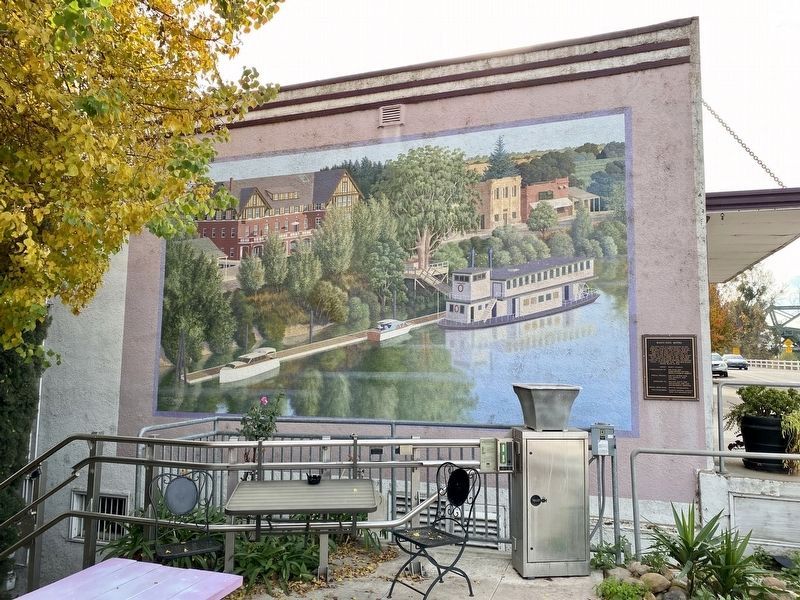 Boon-Dox Botel Mural and Marker image. Click for full size.