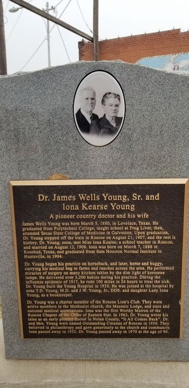 Dr. James Wells Young, Sr. and Iona Kearse Young Marker image. Click for full size.
