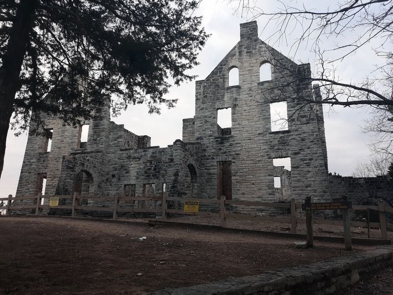 Ha Ha Tonka Castle. Click for full size. Ha Ha Tonka Castle image. Click for full size.