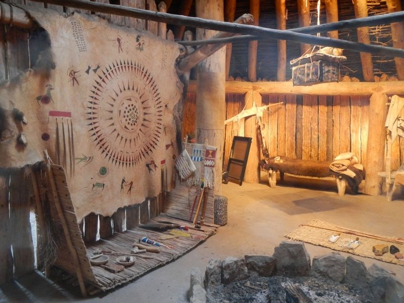 Hidatsa Earthlodge, interior. Click for full size. Hidatsa Earthlodge, interior image. Click for full size.