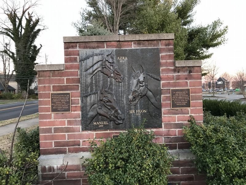 Monument to Bashford Manor's Kentucky Derby winners image. Click for full size.