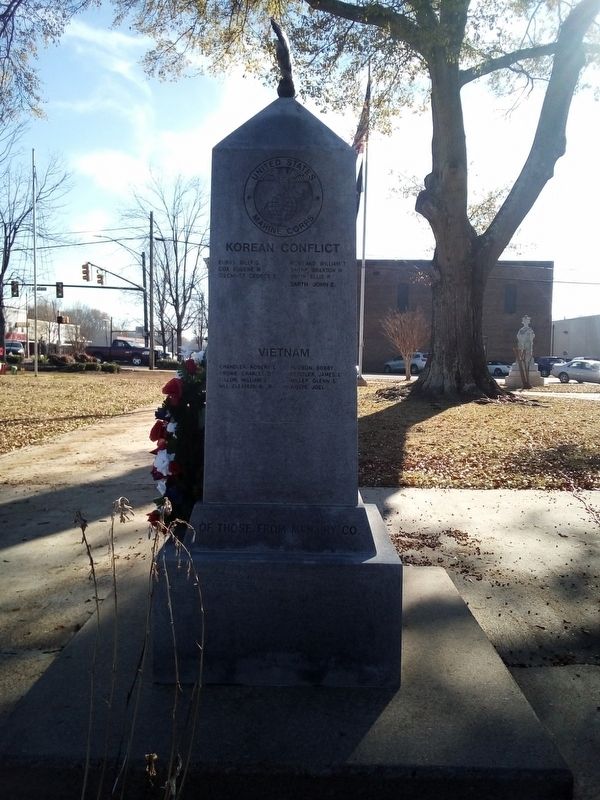 McNairy County War Memorial image. Click for full size.
