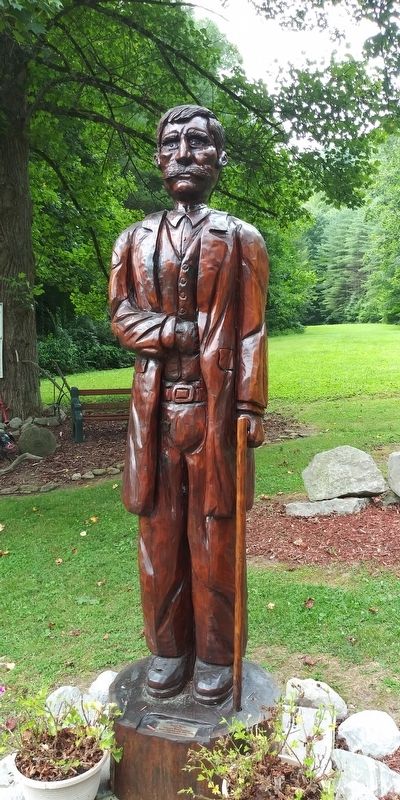 Randal McCoy Statue image. Click for full size.
