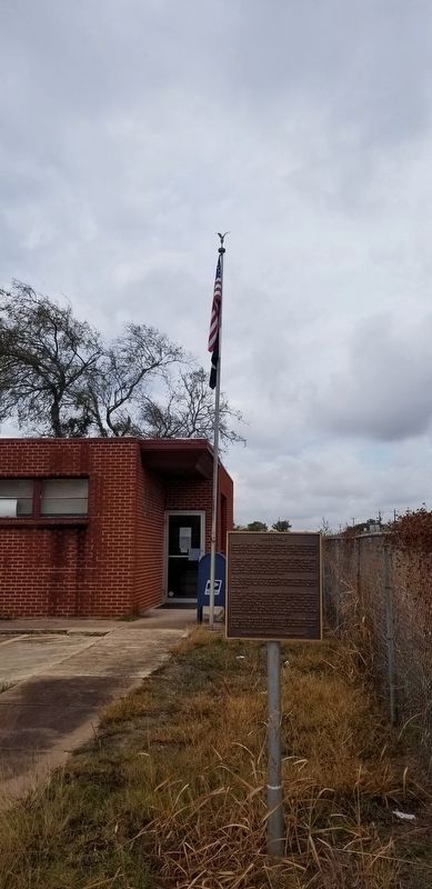 The Yancey, Texas Marker and Post Office image. Click for full size.
