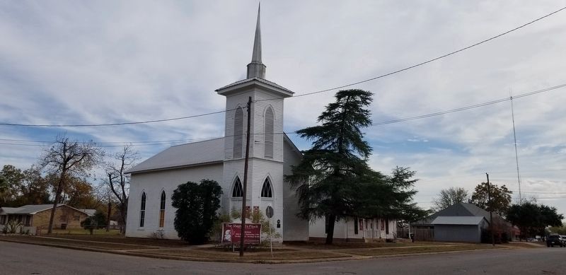 The Pearsall Presbyterian Church from across the street. image. Click for full size.