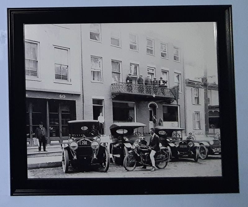 Tunnicliff Inn image. Click for full size.