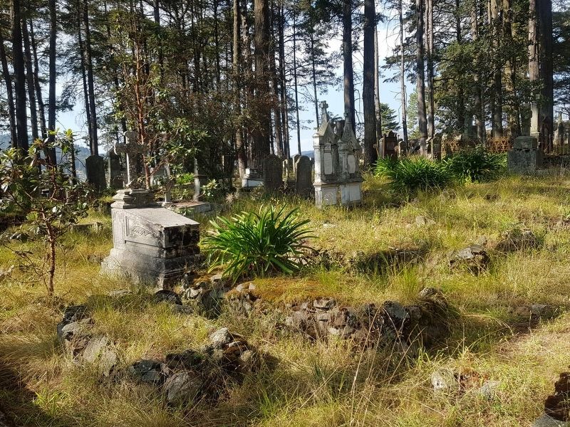Graves in the English Cemetery of Mineral del Monte image. Click for full size.